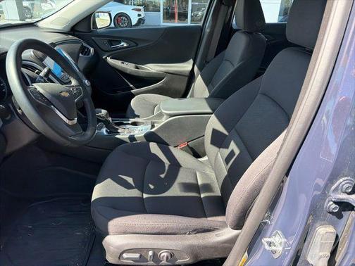 2025 Chevrolet Malibu FWD RS