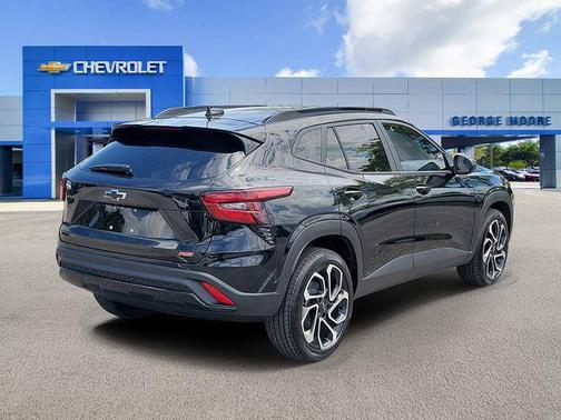 Mosaic Black Metallic 2026 Chevrolet Trax FWD 2RS