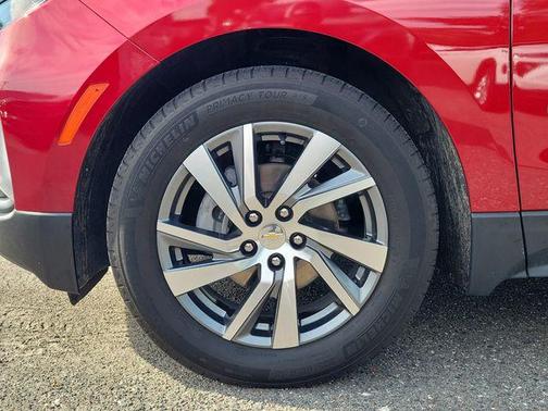 Radiant Red Tintcoat 2024 Chevrolet Equinox 1LT