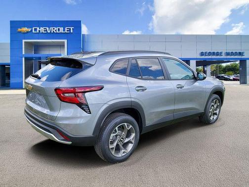 Sterling Gray Metallic 2026 Chevrolet Trax LT