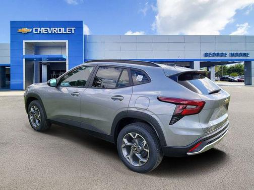 Sterling Gray Metallic 2026 Chevrolet Trax LT