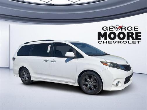 2017 Toyota Sienna SE Premium