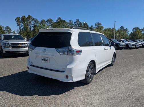 2017 Toyota Sienna SE Premium