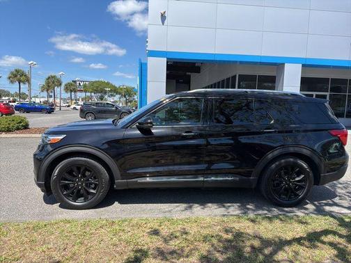 Agate Black Metallic 2020 Ford Explorer Limited
