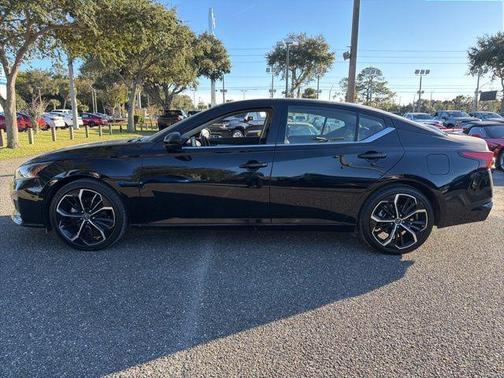 2024 Nissan Altima SR FWD