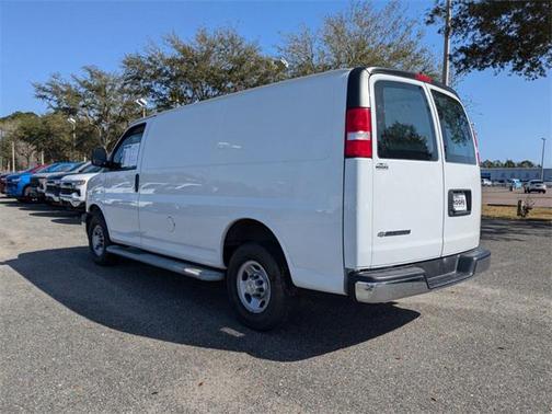 2022 Chevrolet Express 2500 RWD 2500 Regular Wheelbase WT