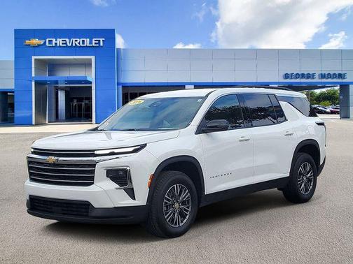 2025 Chevrolet Traverse LT