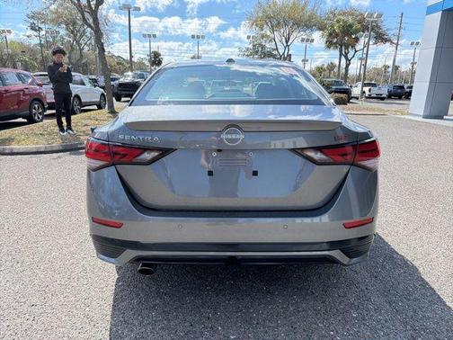 2025 Nissan Sentra SR