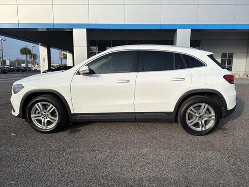 2021 Mercedes-Benz GLA 250 Base 4MATIC