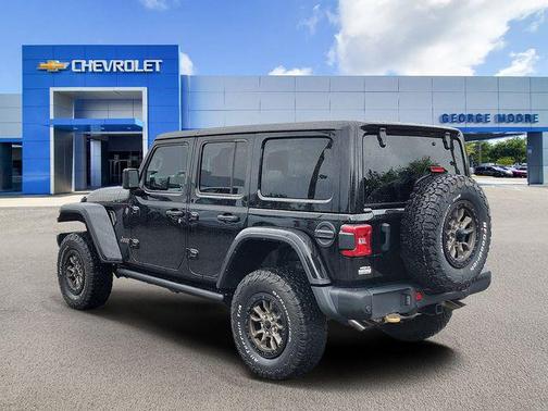 Black Clearcoat 2023 Jeep Wrangler Rubicon 392