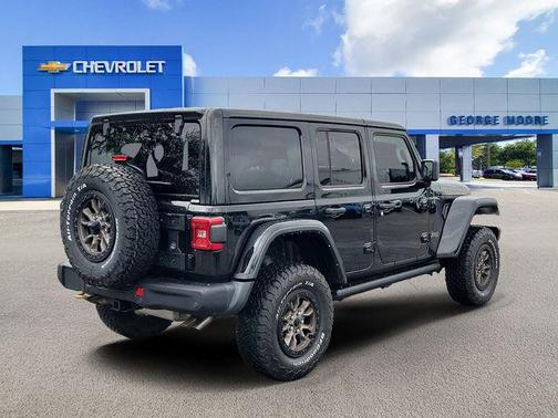 Black Clearcoat 2023 Jeep Wrangler Rubicon 392