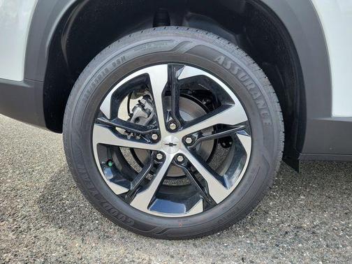 2025 Chevrolet Trax FWD 1RS