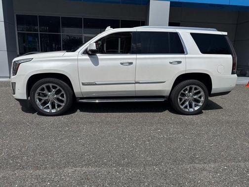 2019 Cadillac Escalade Luxury