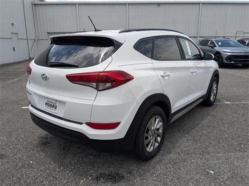 2017 Hyundai TUCSON SE