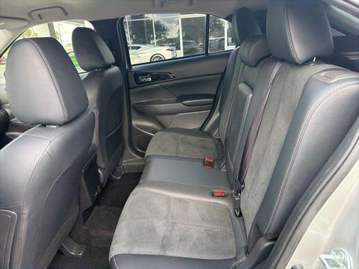 Alloy Silver Metallic 2025 Mitsubishi Eclipse Cross SE