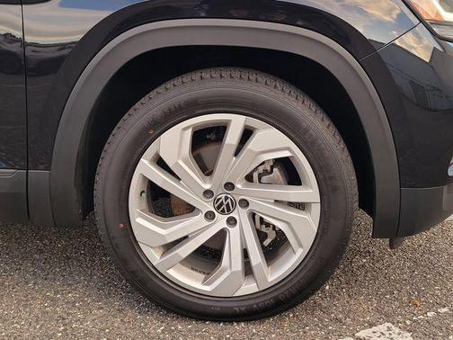 2022 Volkswagen Atlas 3.6L SE w/Technology