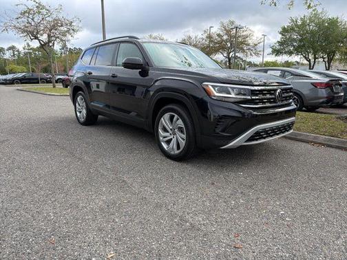 2022 Volkswagen Atlas 3.6L SE w/Technology