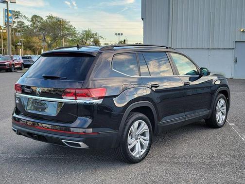 2022 Volkswagen Atlas 3.6L SE w/Technology
