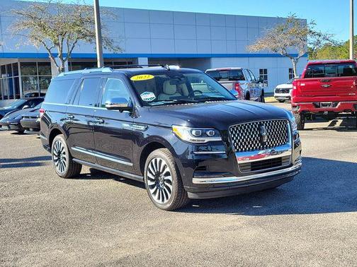 2022 Lincoln Navigator Black Label