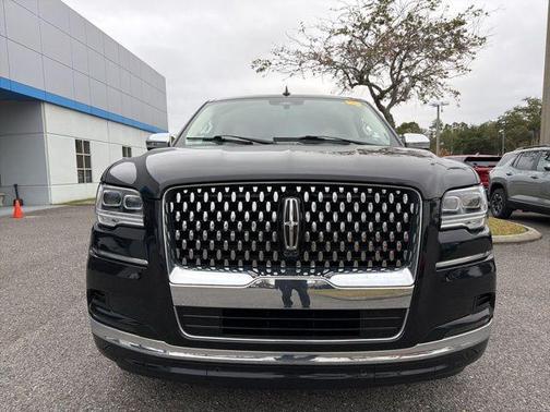 2022 Lincoln Navigator Black Label