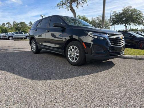Mosaic Black Metallic 2024 Chevrolet Equinox LS