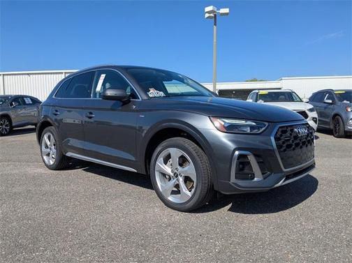 2022 Audi Q5 45 S line Premium Plus