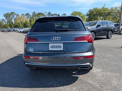 2022 Audi Q5 45 S line Premium Plus