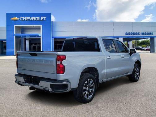 Silver Ice Metallic 2022 Chevrolet Silverado 1500 LT