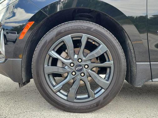 Mosaic Black Metallic 2023 Chevrolet Equinox FWD RS