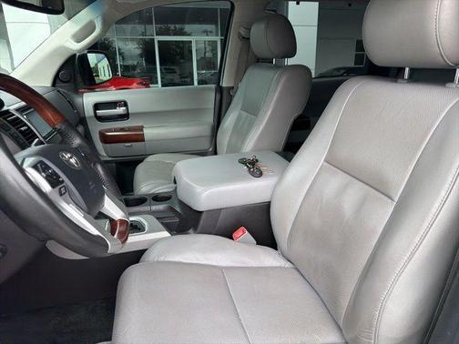 2016 Toyota Sequoia Platinum