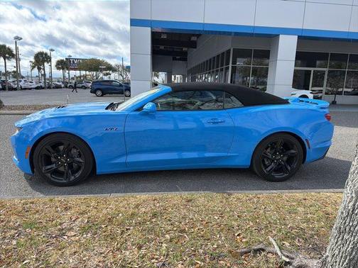 2023 Chevrolet Camaro RWD Convertible LT1