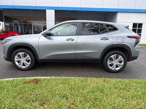2025 Chevrolet Trax LS