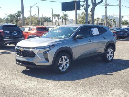 2025 Chevrolet Trax LS