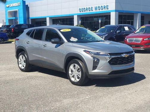 2025 Chevrolet Trax LS