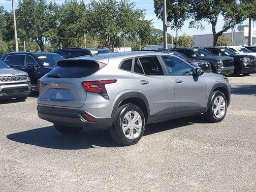 2025 Chevrolet Trax LS