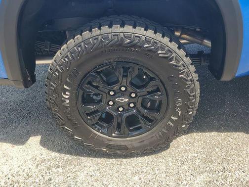 2025 Chevrolet Silverado 1500 ZR2