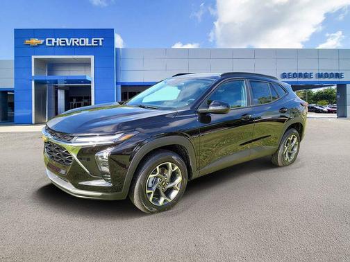 Mosaic Black Metallic 2026 Chevrolet Trax LT