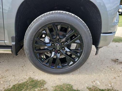 Sterling Gray Metallic 2026 Chevrolet Silverado 1500 High Country