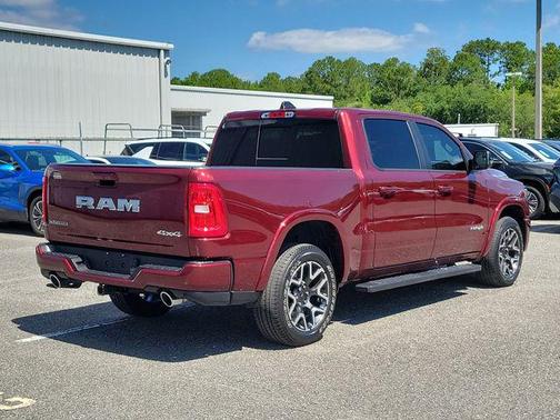 Delmonico Red Pearlcoat 2025 RAM 1500 Laramie