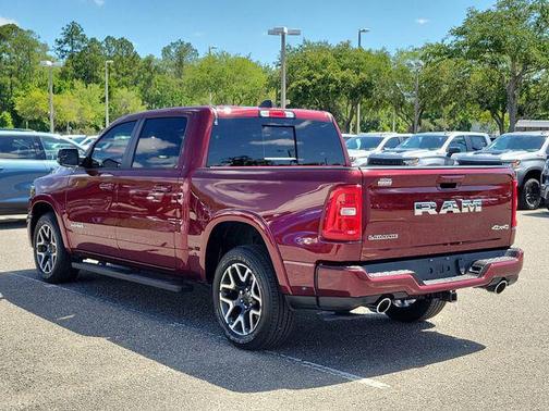 Delmonico Red Pearlcoat 2025 RAM 1500 Laramie