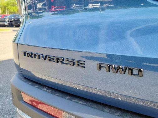 Lakeshore Blue Metallic 2026 Chevrolet Traverse AWD Z71