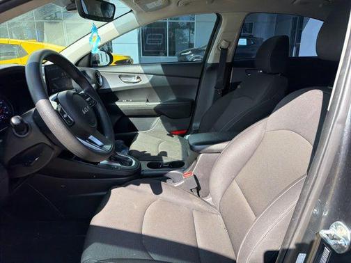 Gravity Gray 2022 Kia Forte LXS