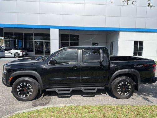 Super Black 2024 Nissan Frontier PRO-4X