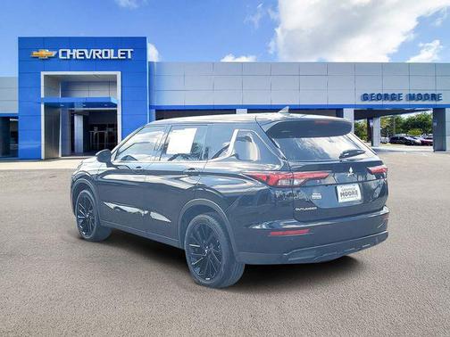 2022 Mitsubishi Outlander SE