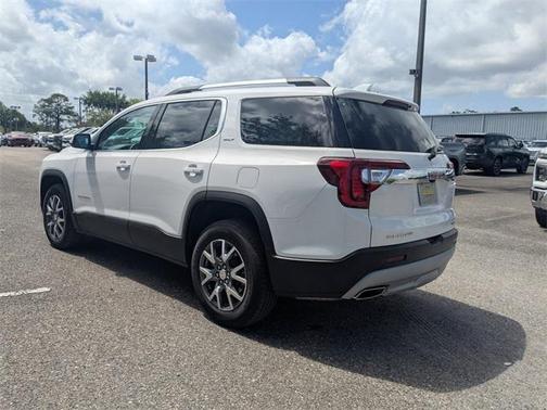 2023 GMC Acadia AWD SLT