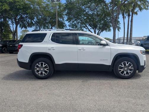2023 GMC Acadia AWD SLT