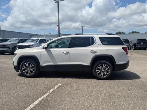 2023 GMC Acadia AWD SLT