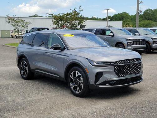 Lustrous Gray Metallic Clearcoat 2024 Lincoln Nautilus Premiere