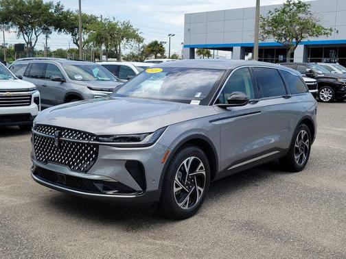 Lustrous Gray Metallic Clearcoat 2024 Lincoln Nautilus Premiere