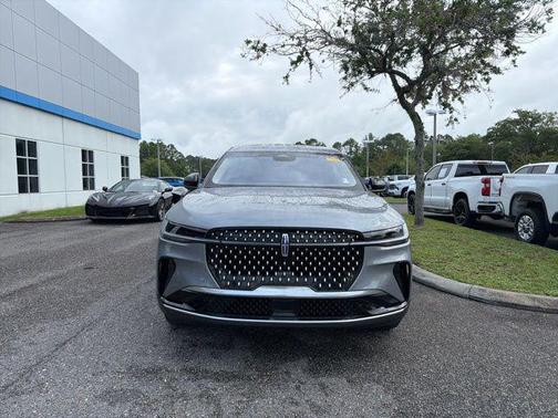 Lustrous Gray Metallic Clearcoat 2024 Lincoln Nautilus Premiere